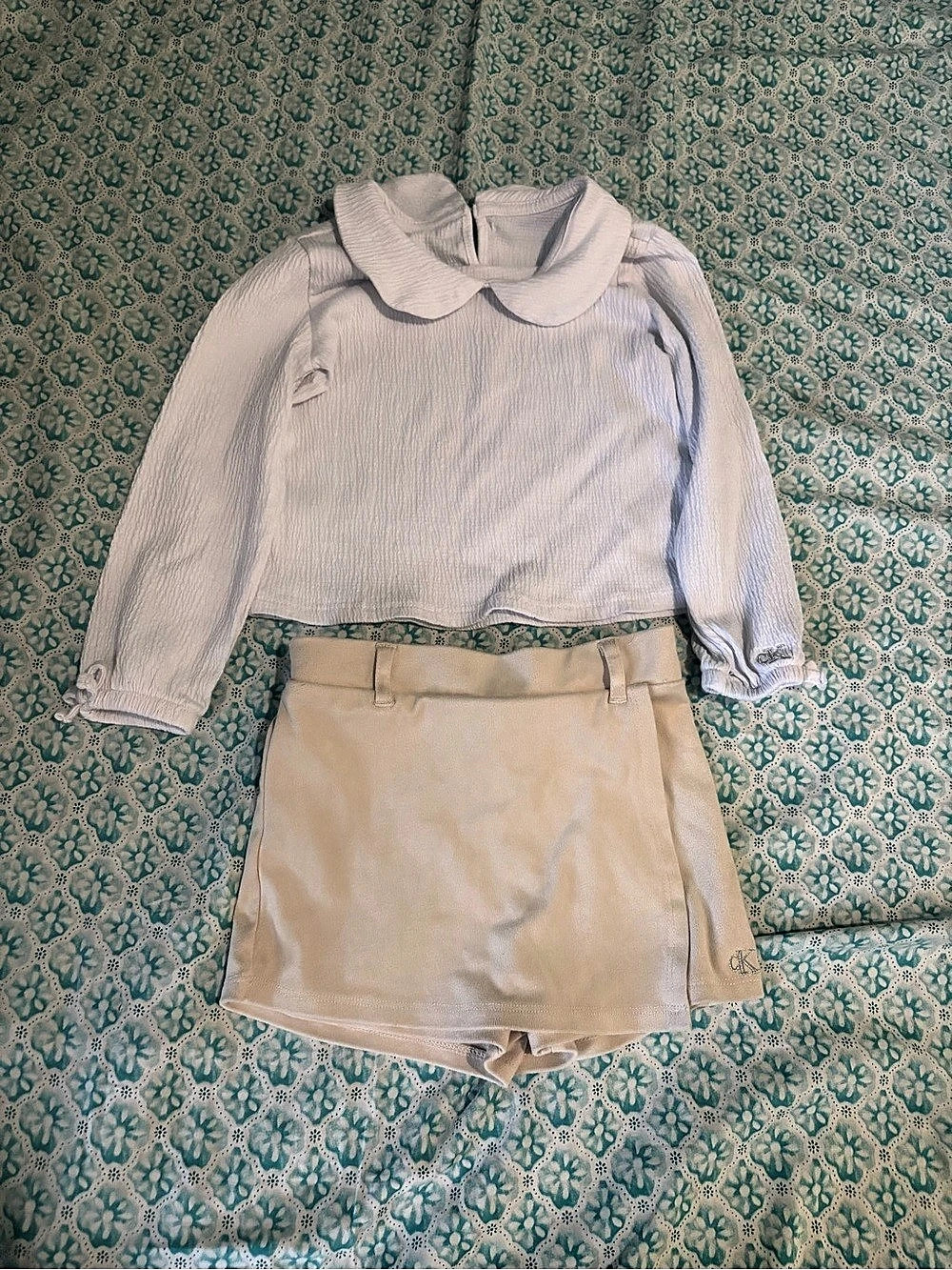 Calvin Klein Jeans Girls Size 4 Collared Top & Shorts Set Like New